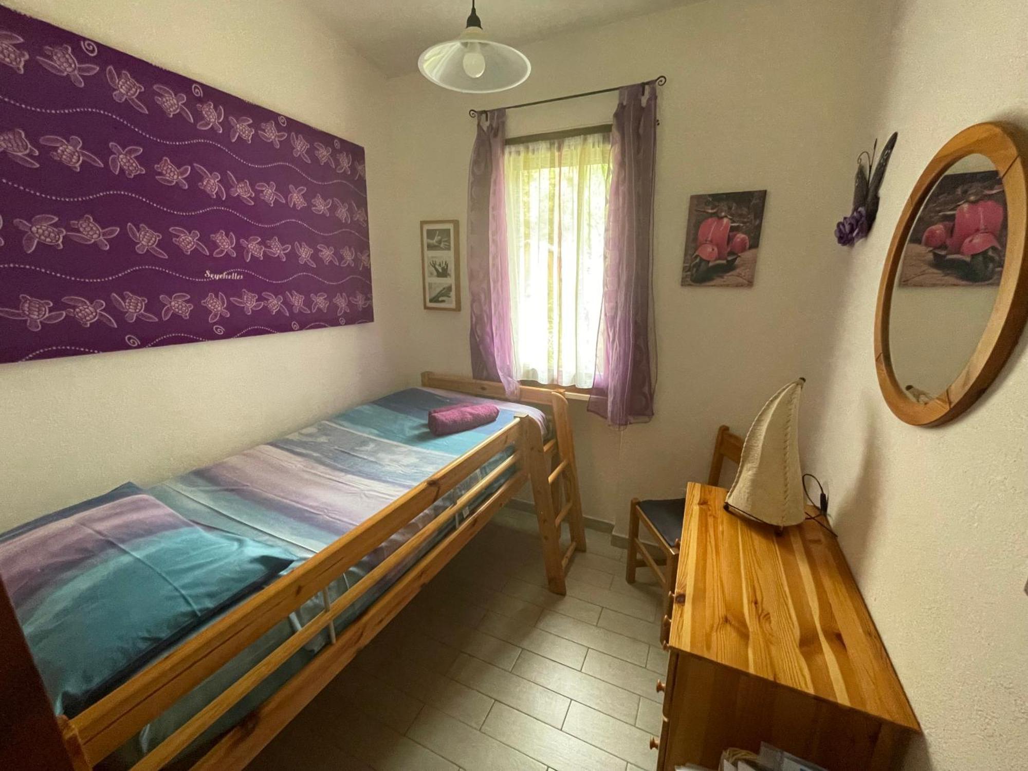 Purple House, 30M To Beach 풀라 외부 사진